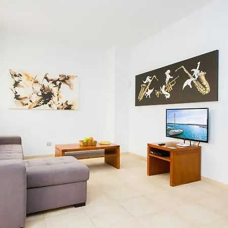 Βίλα In Playa Blanca Sleeps 8 With Pool Air Con And Wifi *