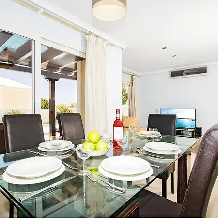 In Playa Blanca Sleeps 8 With Pool Air Con And Wifi * Πλάγια Μπλάνκα