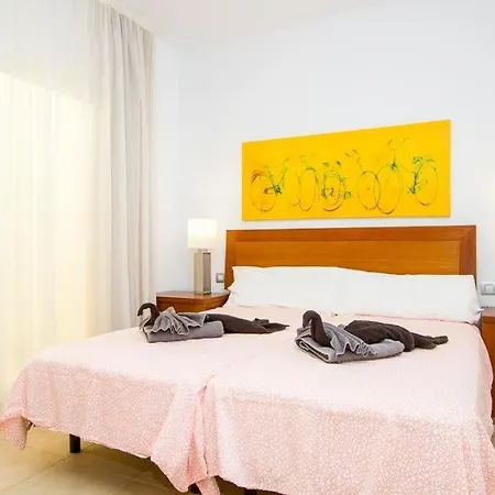 In Playa Blanca Sleeps 8 With Pool Air Con And Wifi